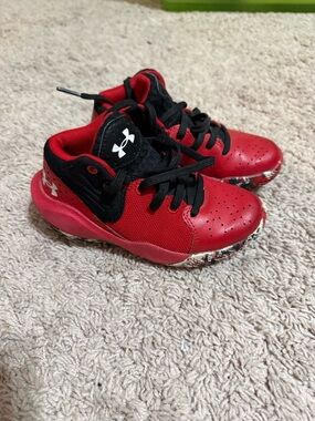 Under Armour Kids Red and Black Lightweight Basketball Sneakers
